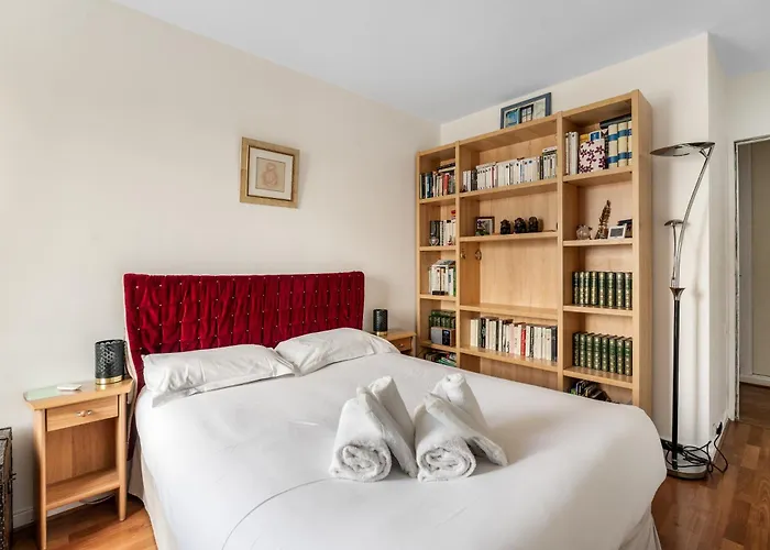 Apartment Jemmapes - Lumineux Avec Balcon Proche Du Canal Saint-martin Paris